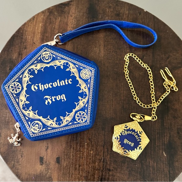 HARRY POTTER  Chocolate Frog Coin Purse And Pocket Watch Combo - Picture 1 of 12